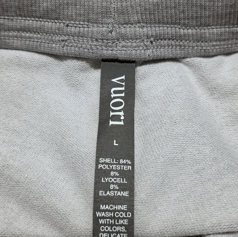 Vuori Austin Sweatpant in Light Grey Heather Size Large
